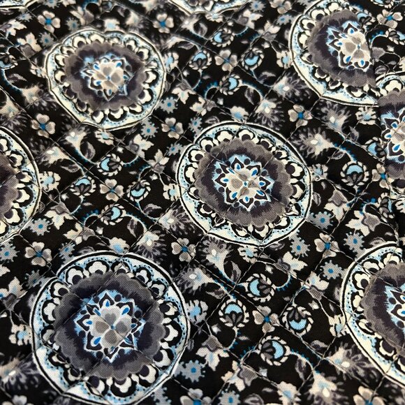 NWT Vera Bradley Charcoal Medallion Bright Tote Bag Quilted Cotton Double Straps - Picture 3 of 8